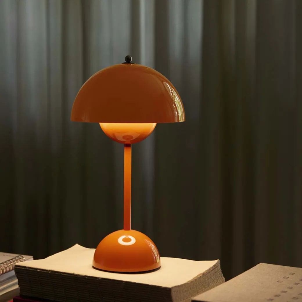 BORDSLAMPA FLOWERPOT VP9