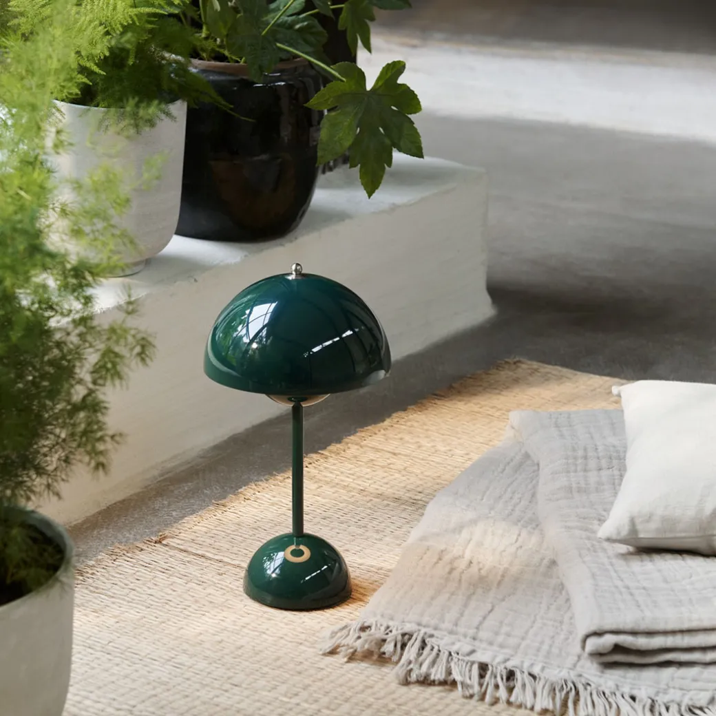 BORDSLAMPA FLOWERPOT VP9