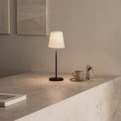 BORDSLAMPA TYRA