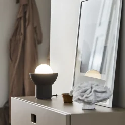 BORDSLAMPA UP