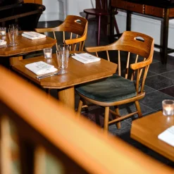 STOL SMÅLANDS BISTRO - MED HANDTAG