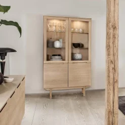 VITRINSKÅP SM307